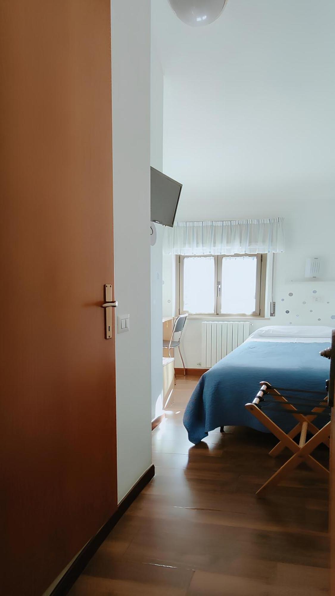 Birilli B&B Чивитанова Марке Екстериор снимка